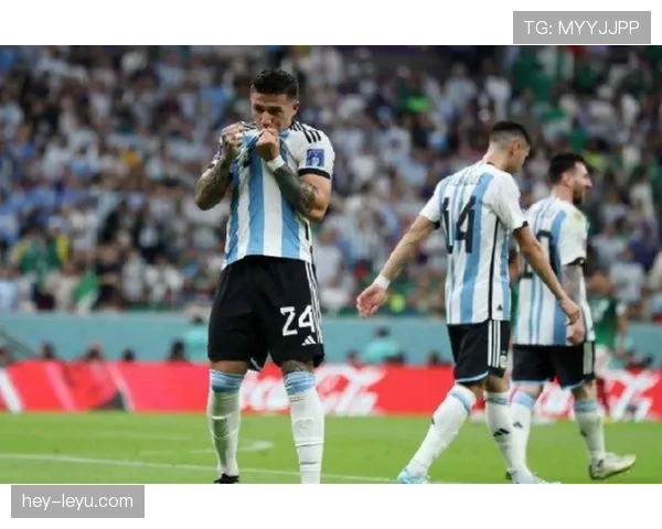 恩佐与贝林厄姆：新生代中场核心的战术定位与数据表现对比