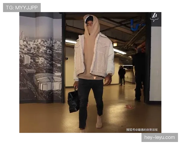 安东尼·戴维斯街拍换衣间隔比我发工资还短