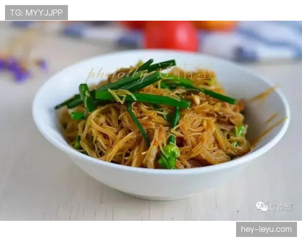 杨千霖训练室俩小时后直接回家吃泡面？这生活反差也太大了吧！