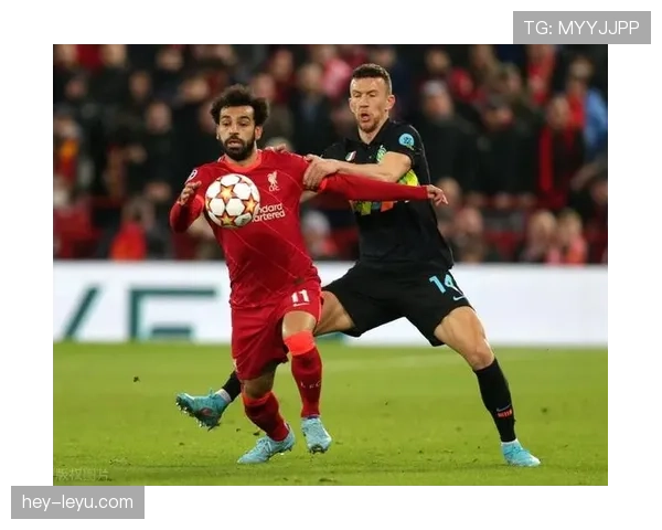 本泽马与莱万巅峰期进攻效率与关键战决定力对比